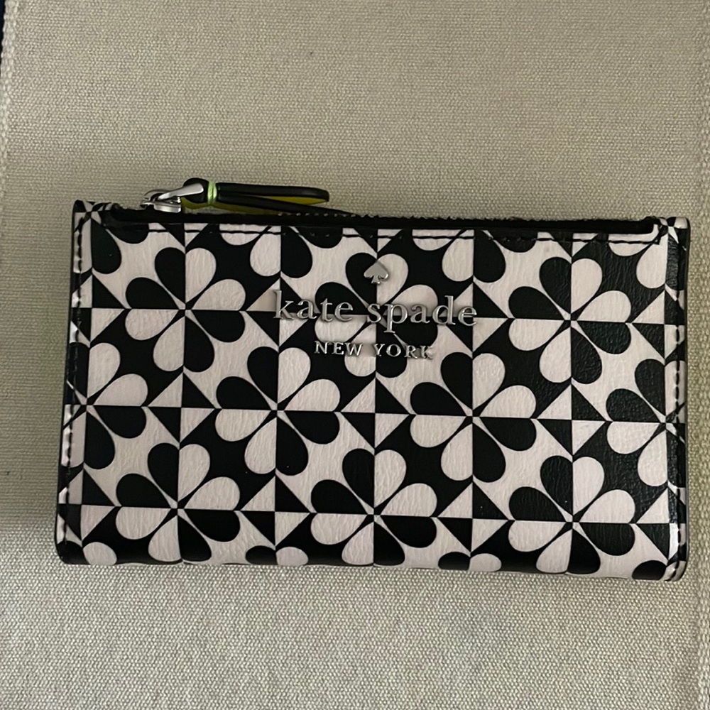 Kate Spade Hollie Spade Clover Geo Small Bifold Wallet